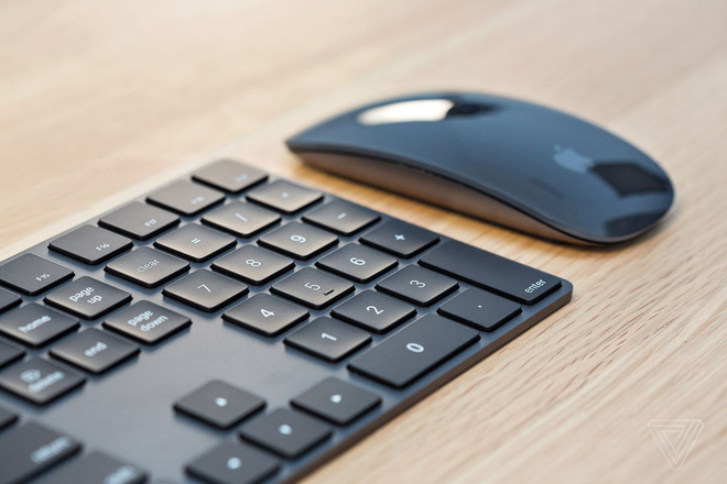 Apple xác nhận ngừng sản xuất các phụ kiện Magic Mouse, Keyboard và Trackpad màu xám - Ảnh 1.